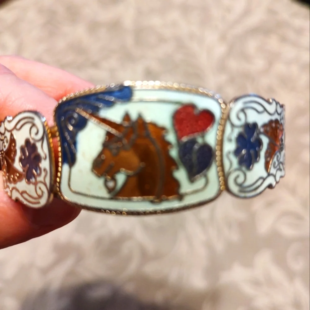 💙🦄💙Glorious 80's RARE Vintage Enameled Unicorn & Floral Hinge Bangle Bracelet - Picture 3 of 14